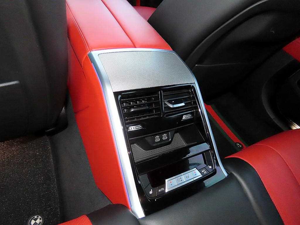 BMW 8 Series 2020 skyblue - Importación desde Corea - HF Imports Iquique - Foto 16