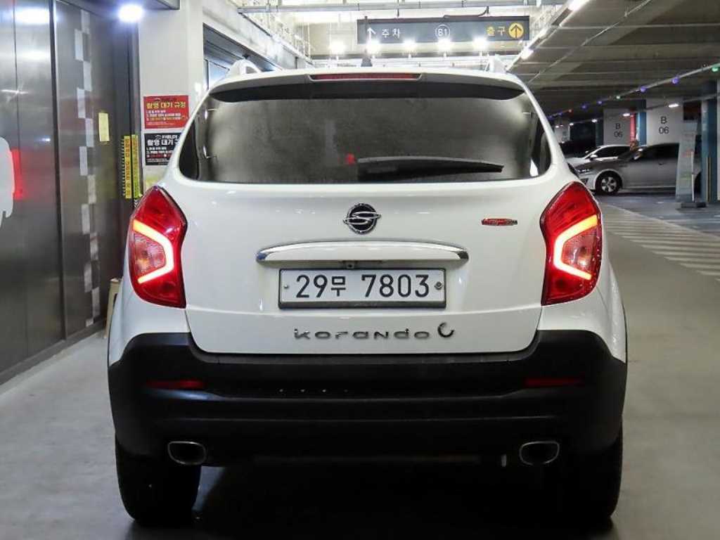Ssangyong Korando - Vista 5