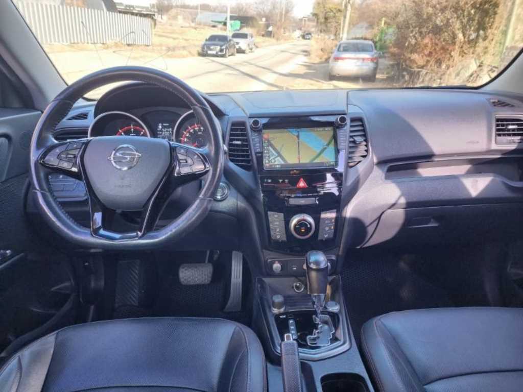 Ssangyong Tivoli - Vista 10