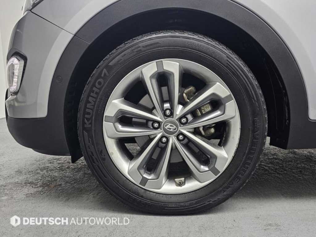 HYUNDAI Maxcruz - Vista 5