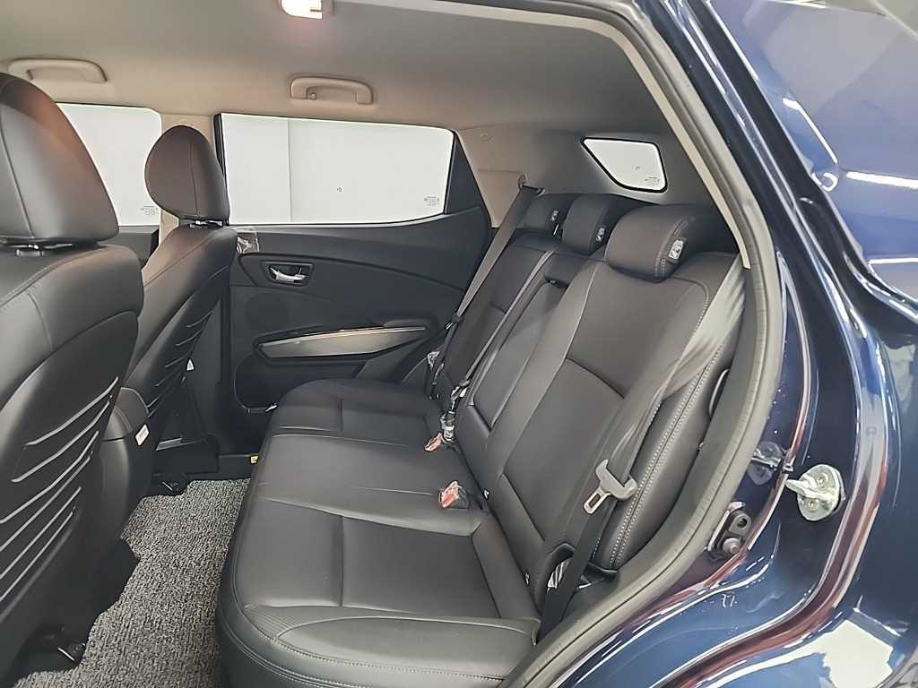 Ssangyong Tivoli - Vista 12