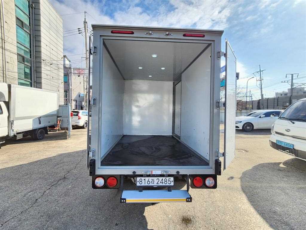 Small Truck Normal Box(High Deck) - Vista 8