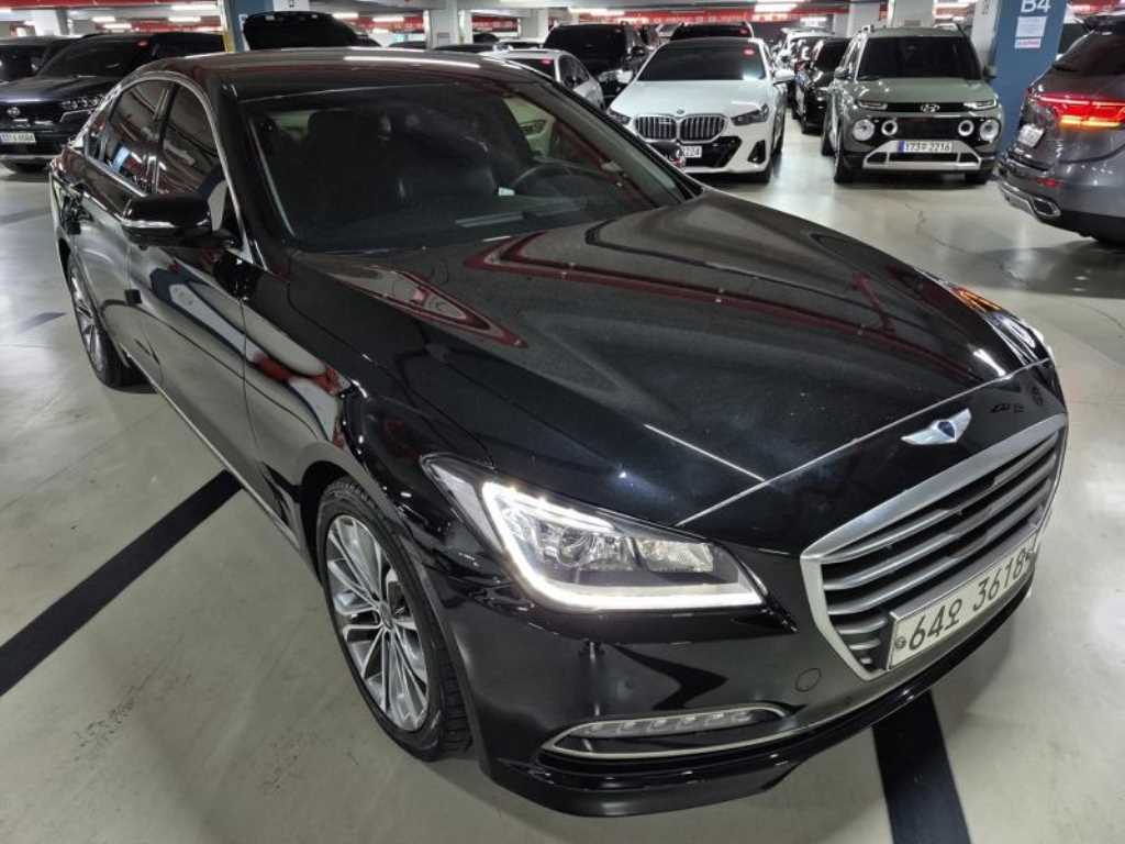 HYUNDAI Genesis - Vista 4