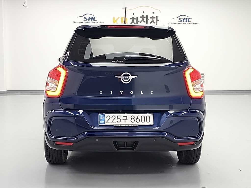Ssangyong Tivoli - Vista 3