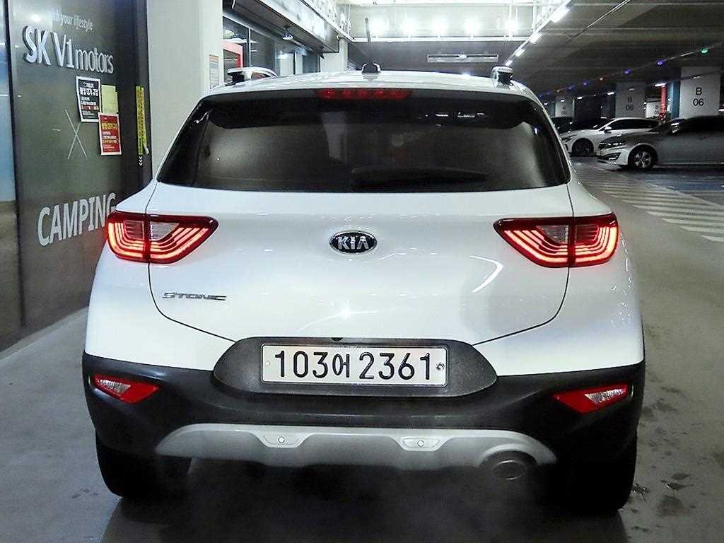KIA Stonic - Vista 5