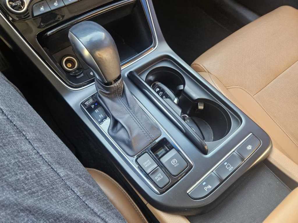 HYUNDAI Grandeur - Vista 12