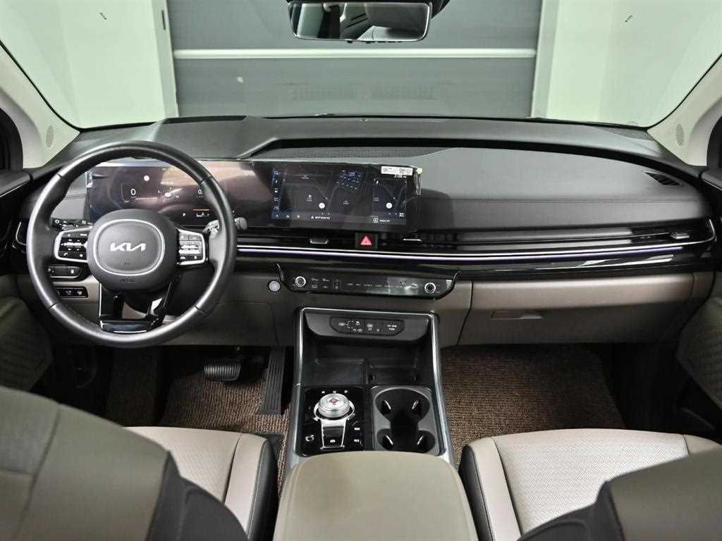 KIA Carnival - Vista 7