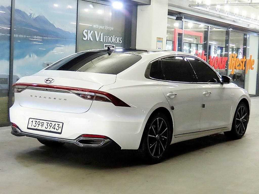 HYUNDAI Grandeur - Vista 4