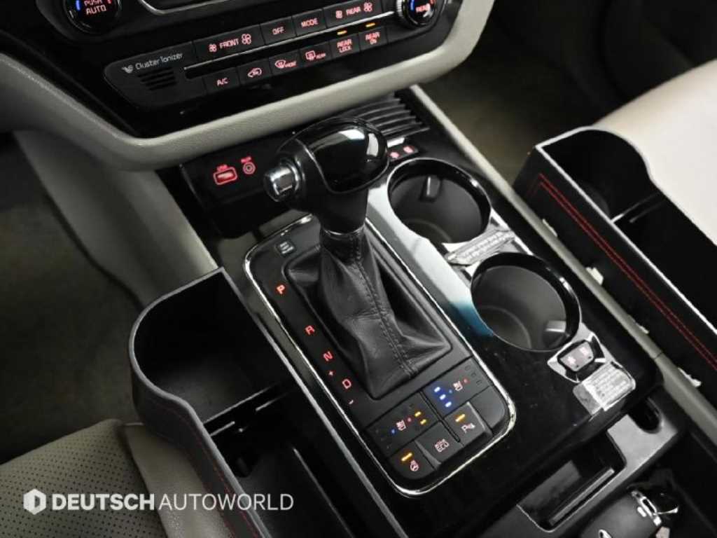 KIA Carnival - Vista 9