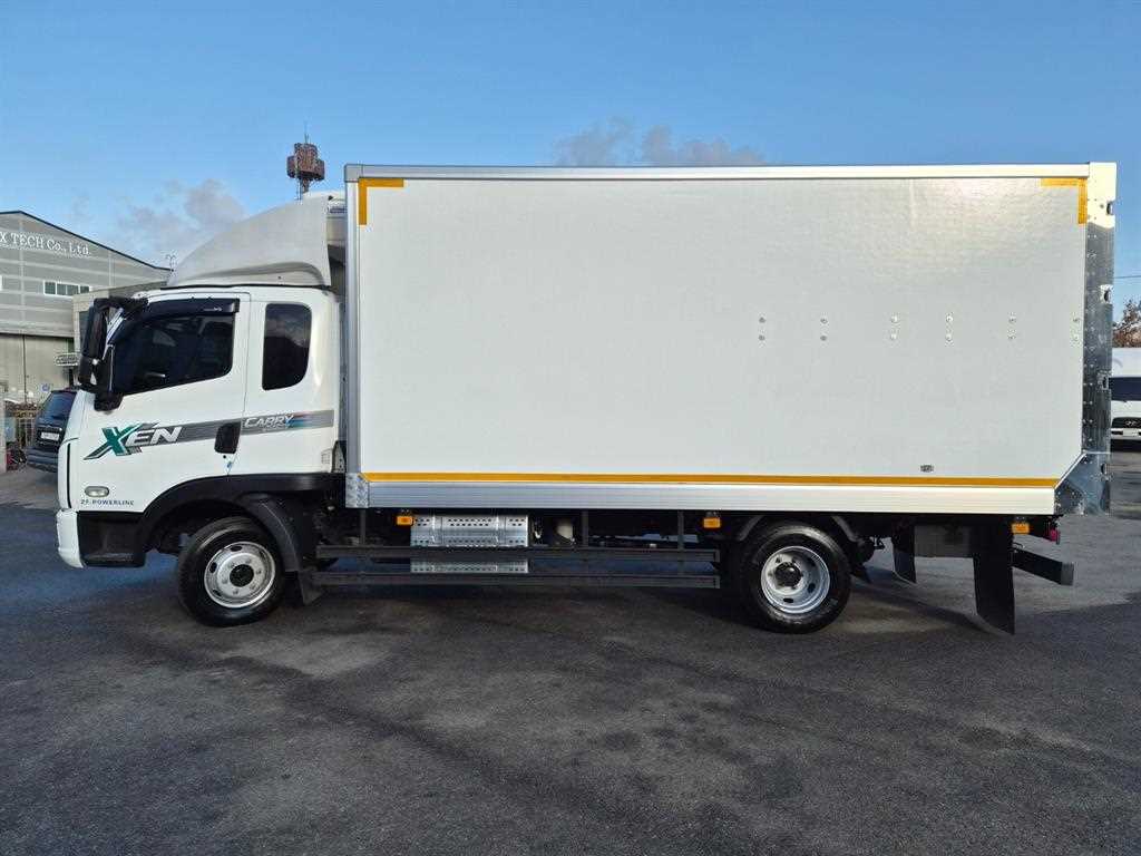 medium and large cargo truck - Vista 5