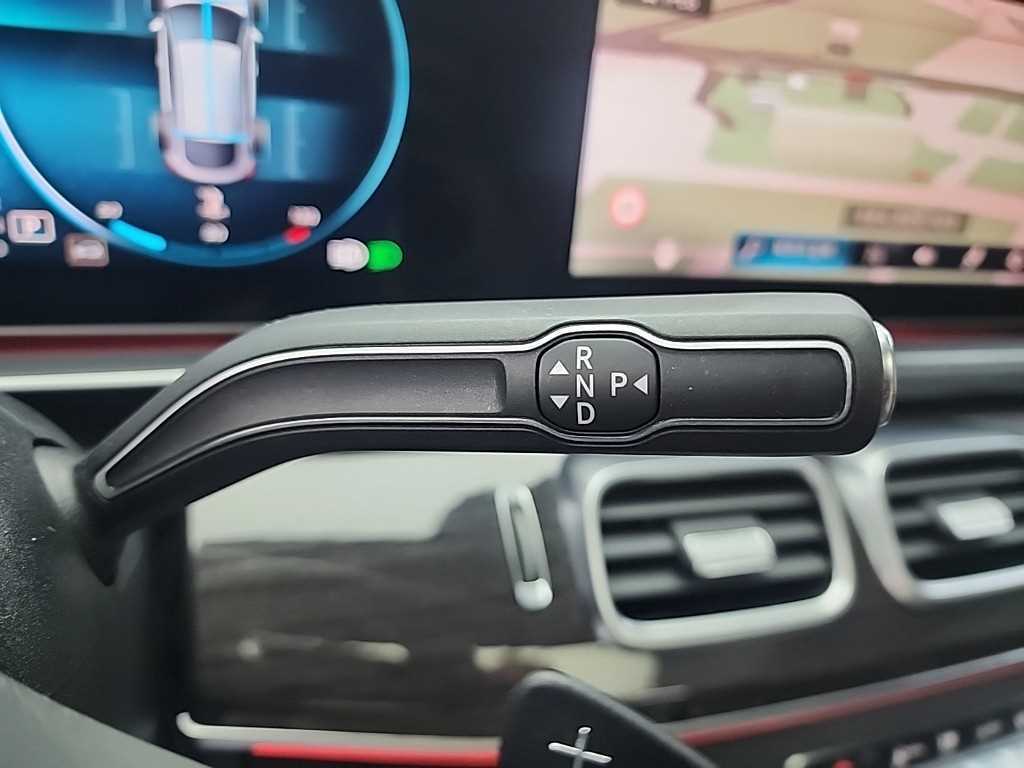 Mercedes Benz GLE Class - Vista 8