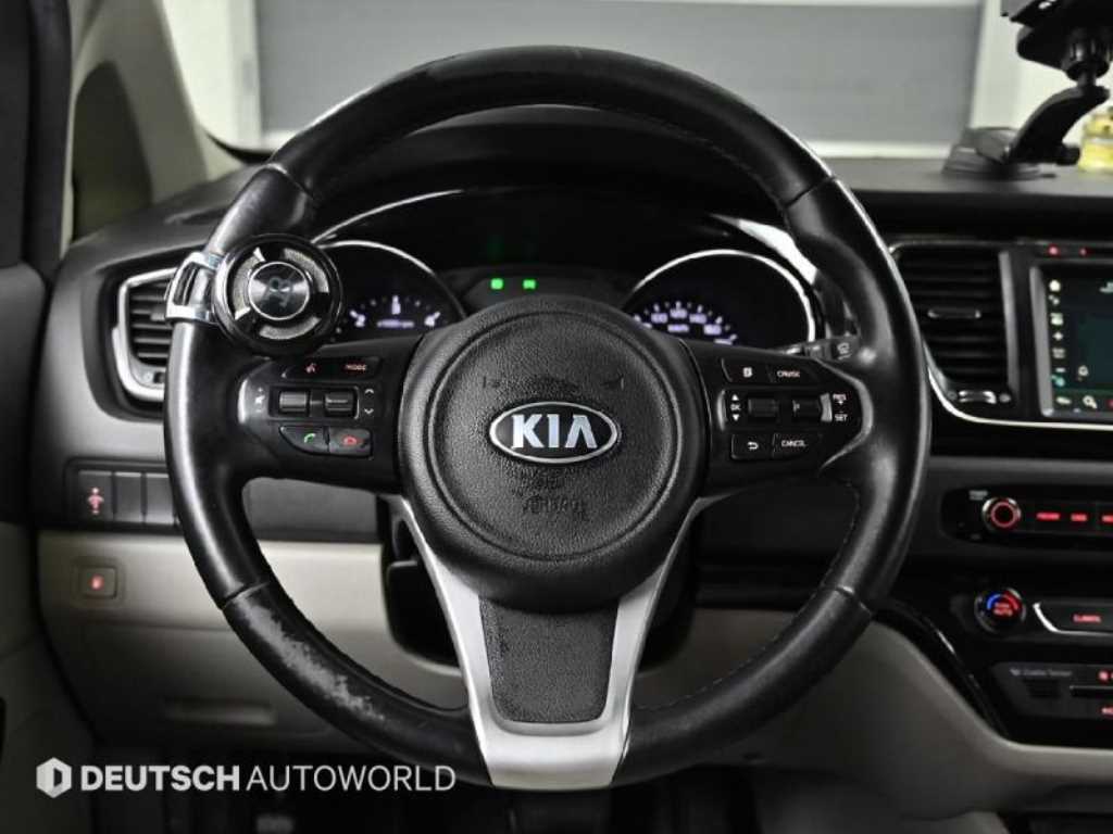 KIA Carnival 2016 Blanco - Importación desde Corea - HF Imports Iquique - Foto 13