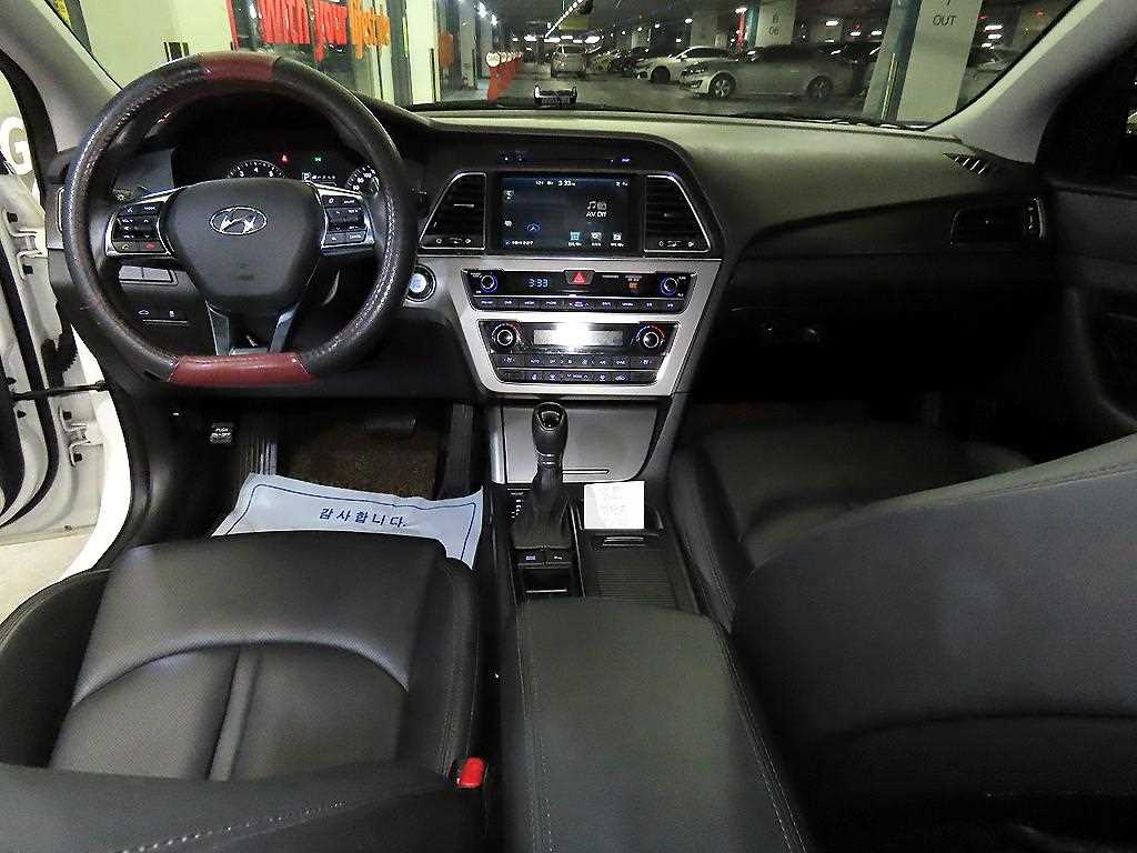 HYUNDAI Sonata - Vista 10