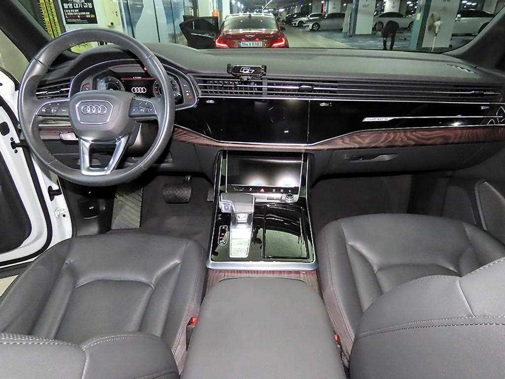 Audi Q7 - Vista 10