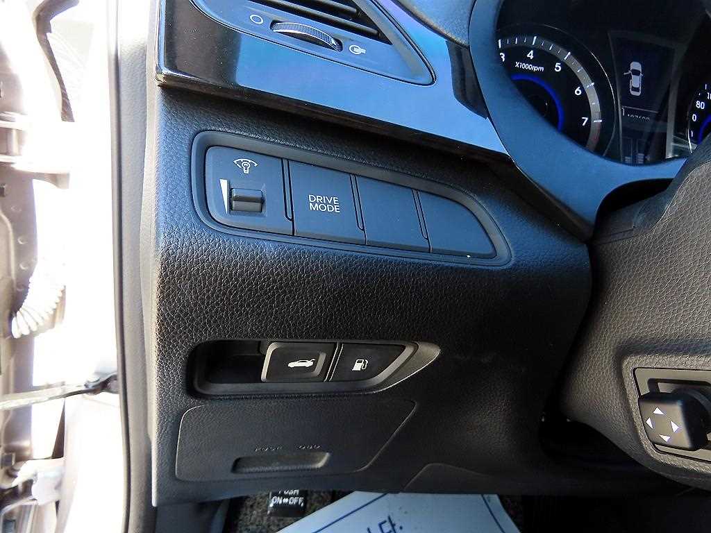 HYUNDAI Grandeur - Vista 12