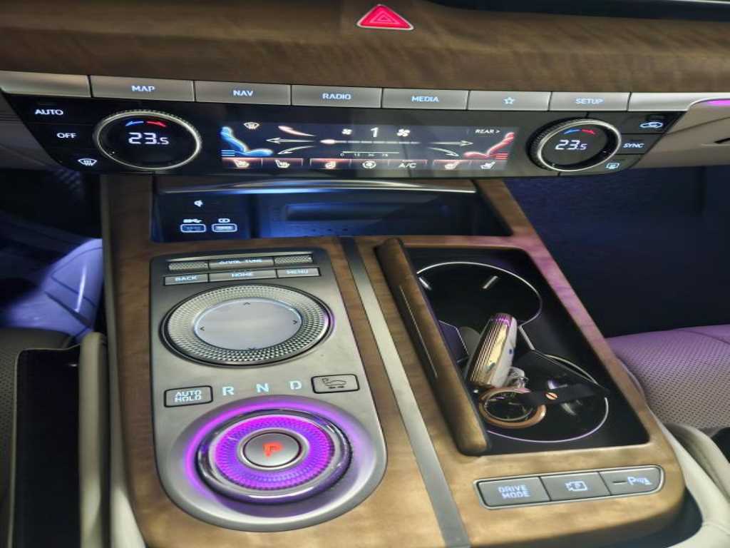 Genesis G80 - Vista 9