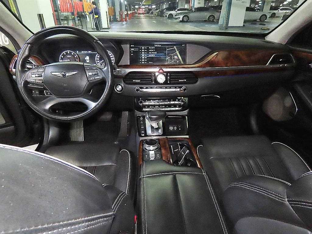 Genesis EQ900 - Vista 10