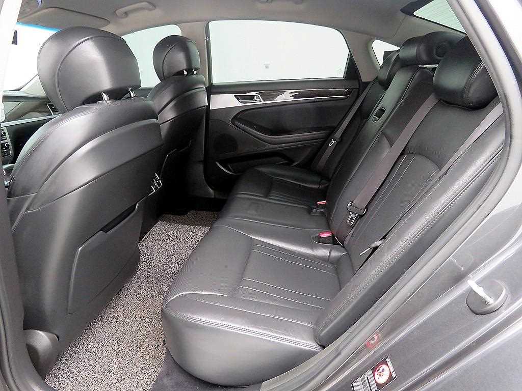 Genesis G80 - Vista 6