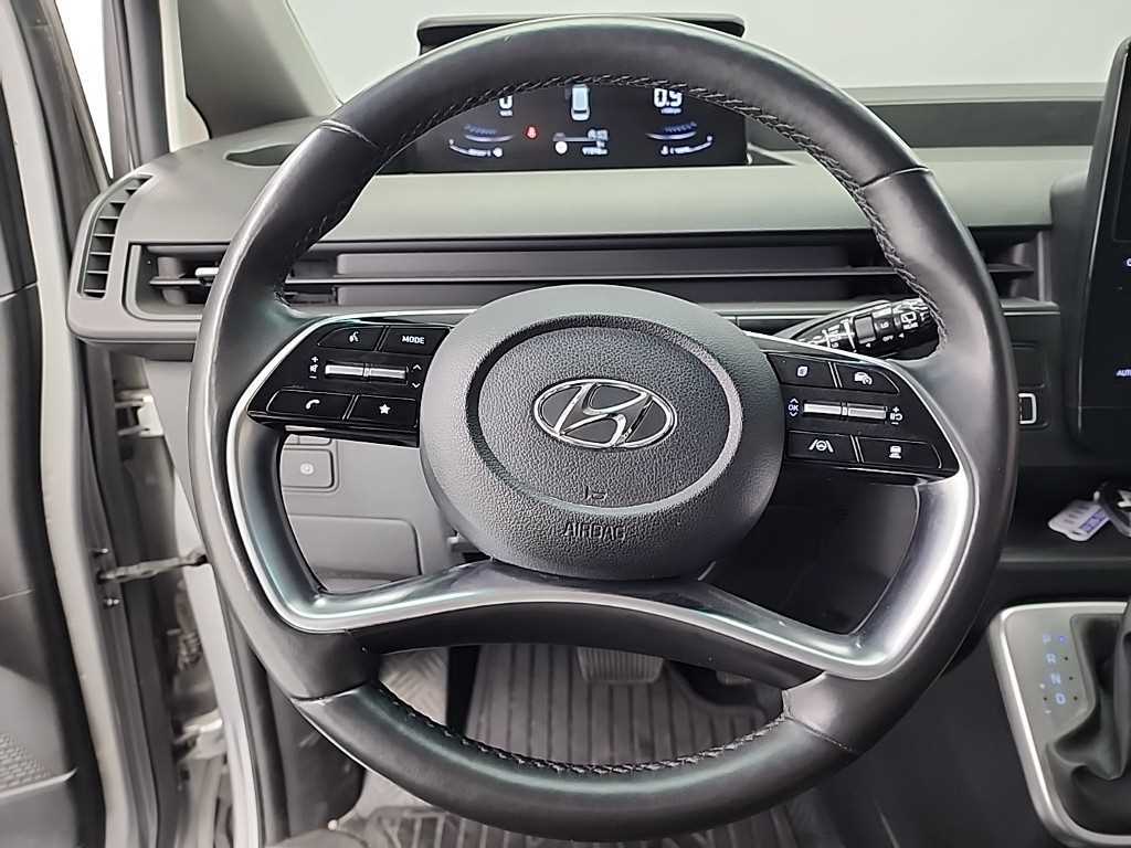 HYUNDAI Staria - Vista 9