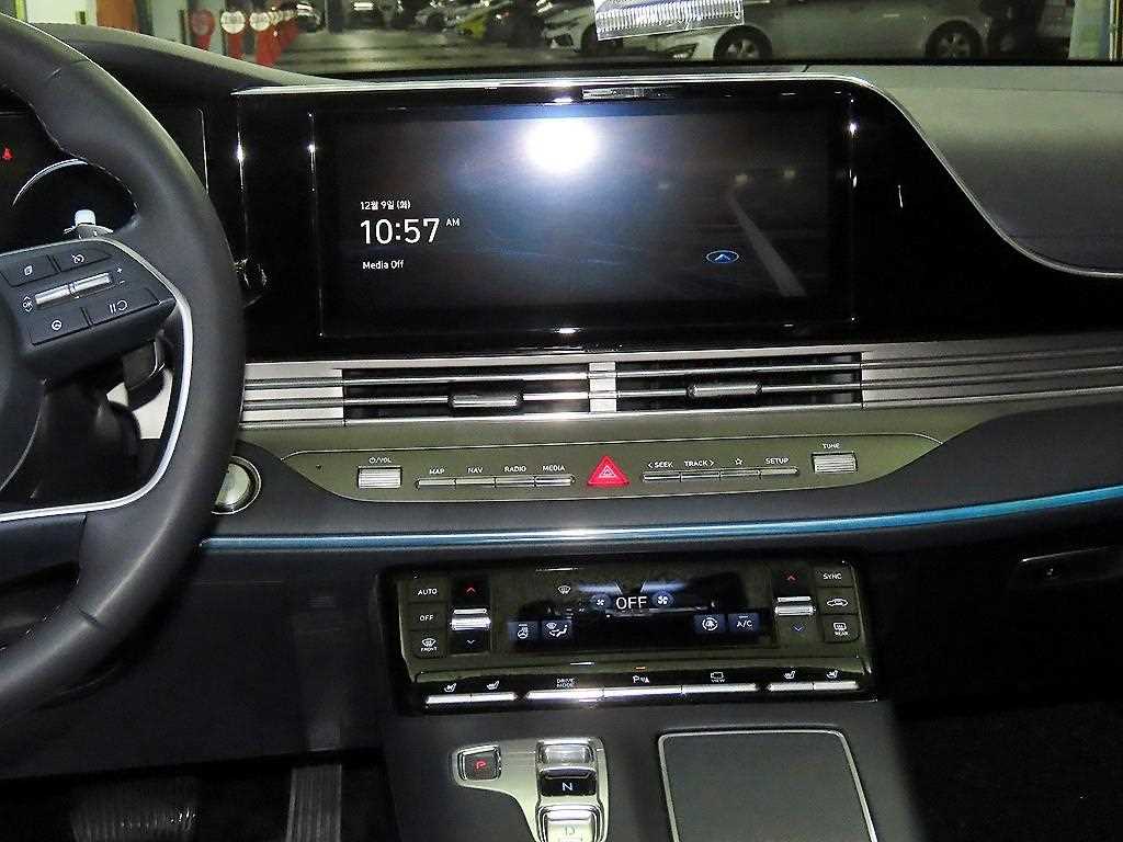 HYUNDAI Grandeur - Vista 11