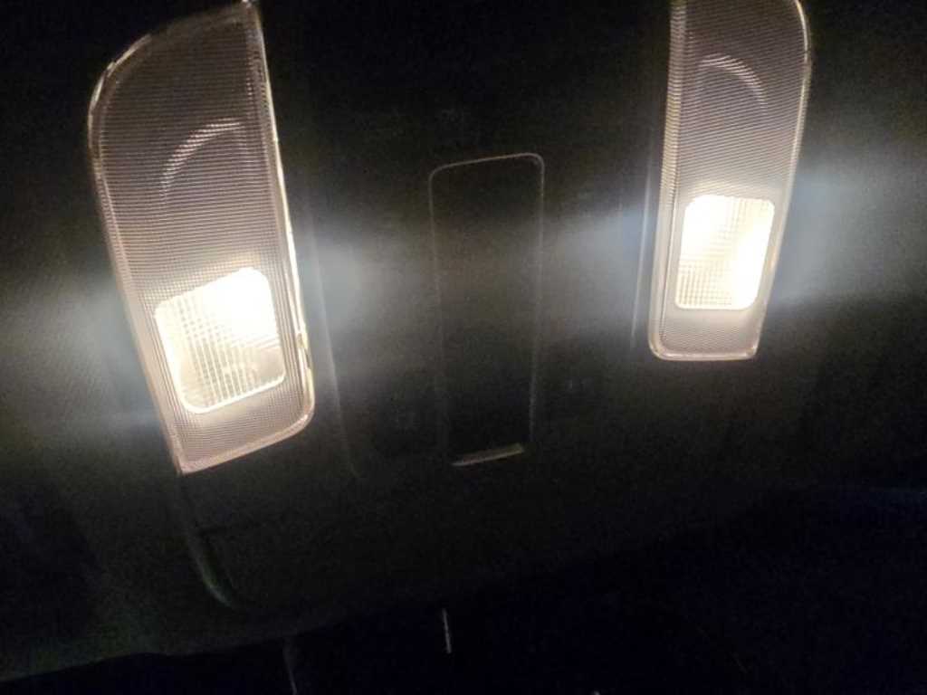 KIA Carnival - Vista 7