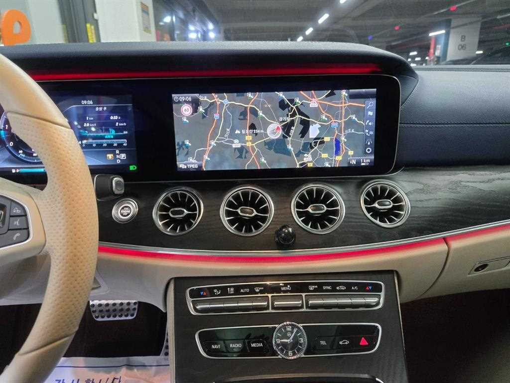 Mercedes Benz E class - Vista 12