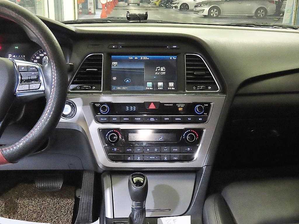 HYUNDAI Sonata - Vista 11