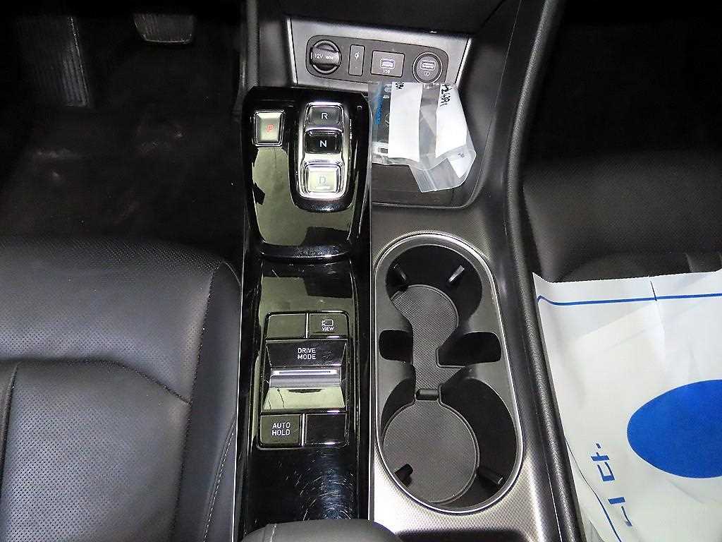 HYUNDAI Sonata - Vista 12