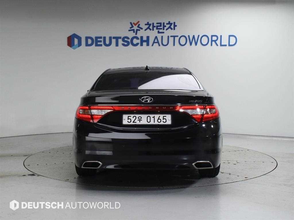 HYUNDAI Grandeur - Vista 4