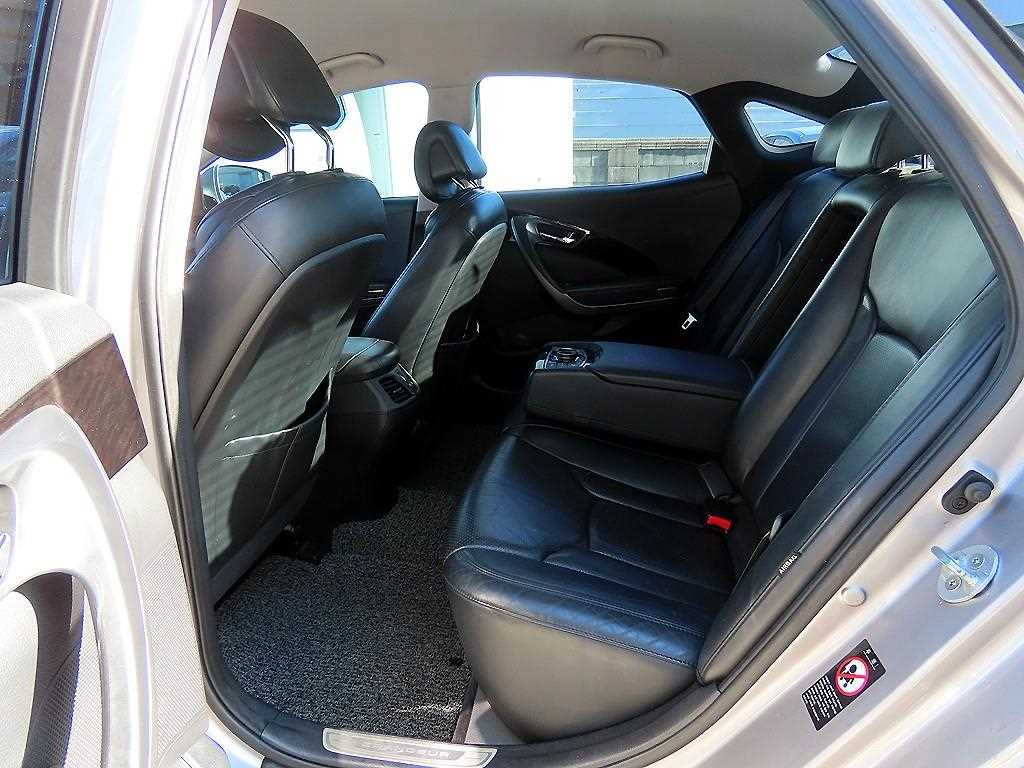 HYUNDAI Grandeur - Vista 6