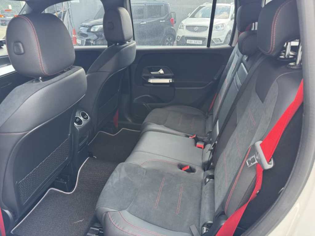 Mercedes Benz GLB Class - Vista 6