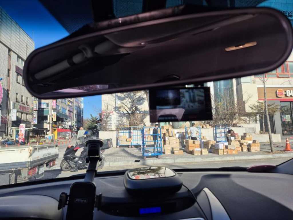 HYUNDAI Avante - Vista 9