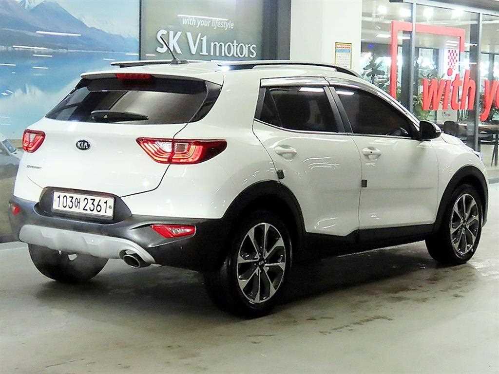 KIA Stonic - Vista 4