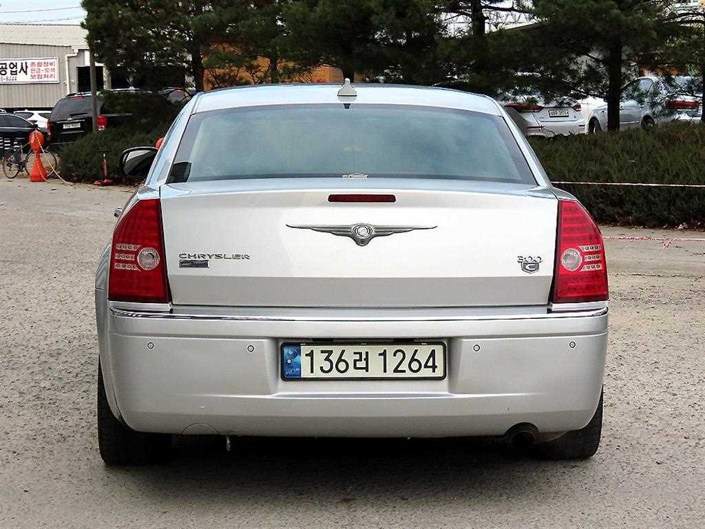 Chrysler 300C - Vista 4