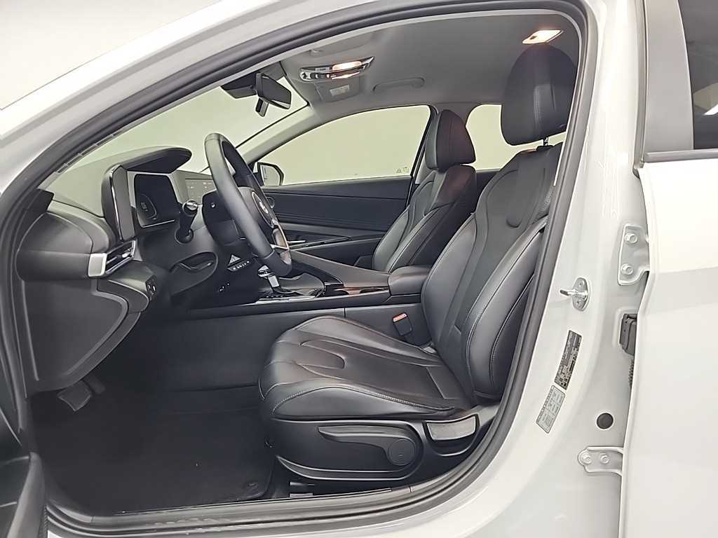 HYUNDAI Avante - Vista 11