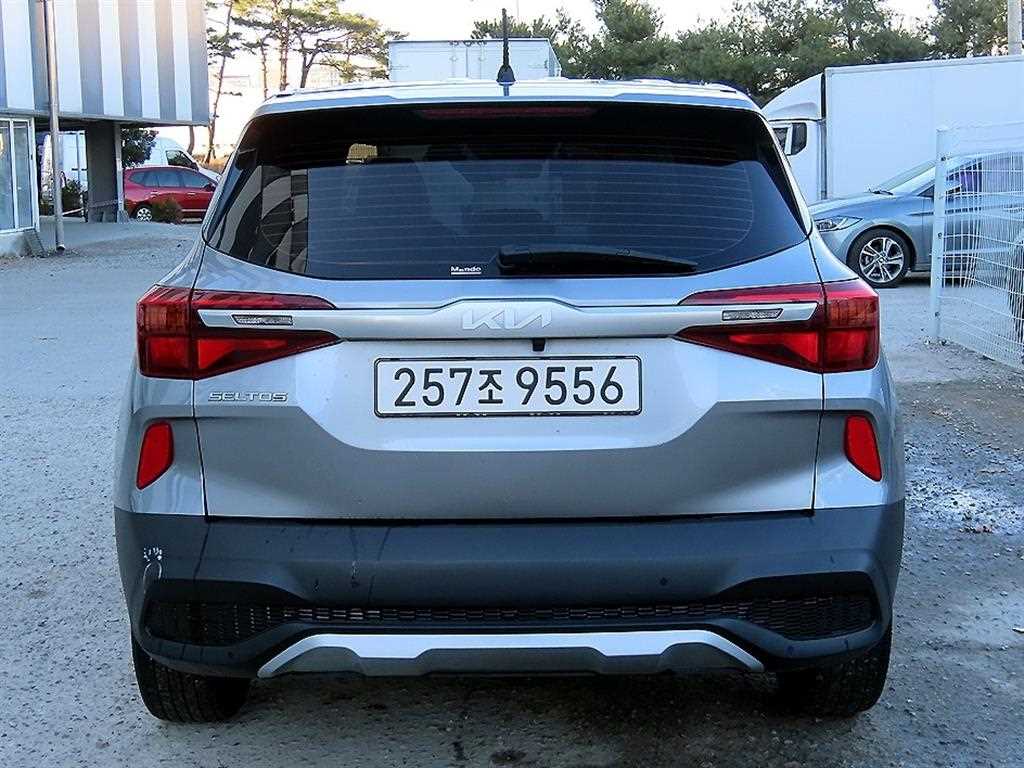 KIA Seltos - Vista 4