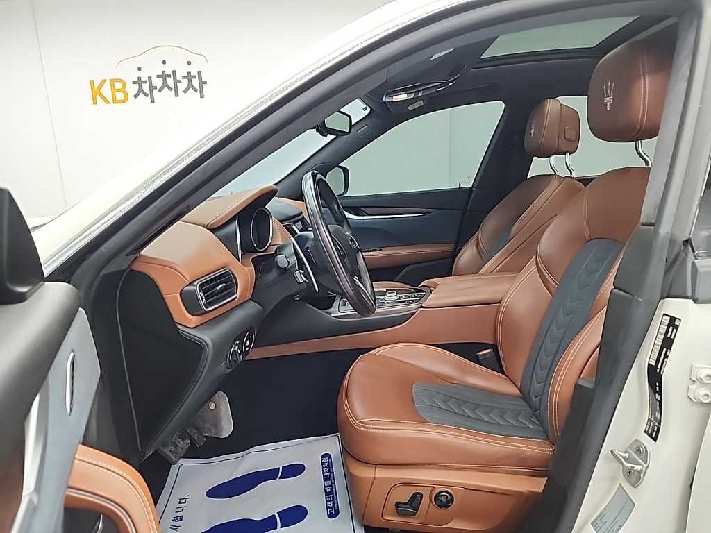 Maserati Levante - Vista 11