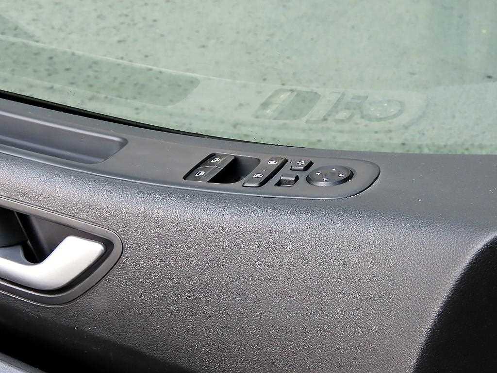 HYUNDAI Staria - Vista 12