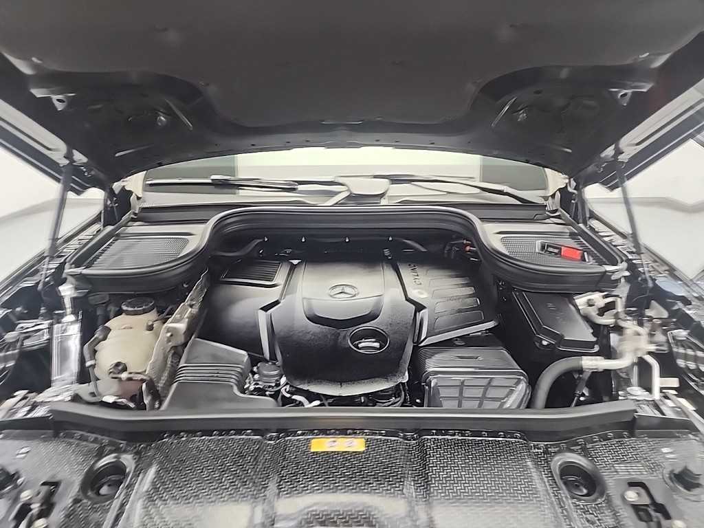 Mercedes Benz GLE Class - Vista 5