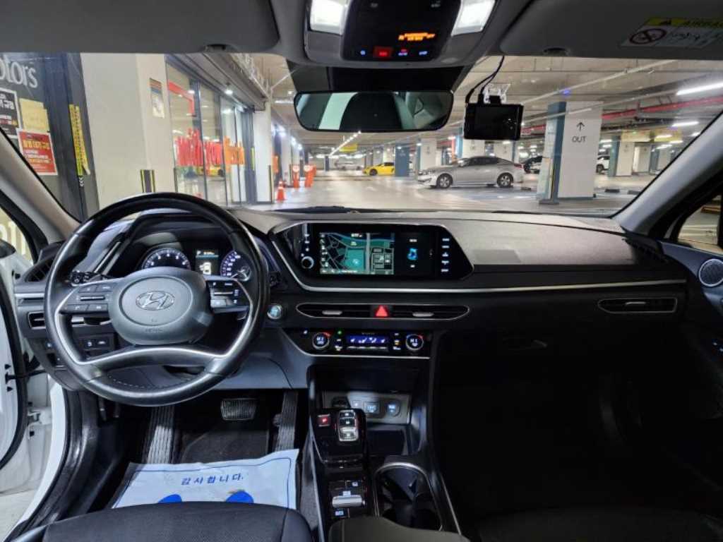 HYUNDAI Sonata - Vista 9