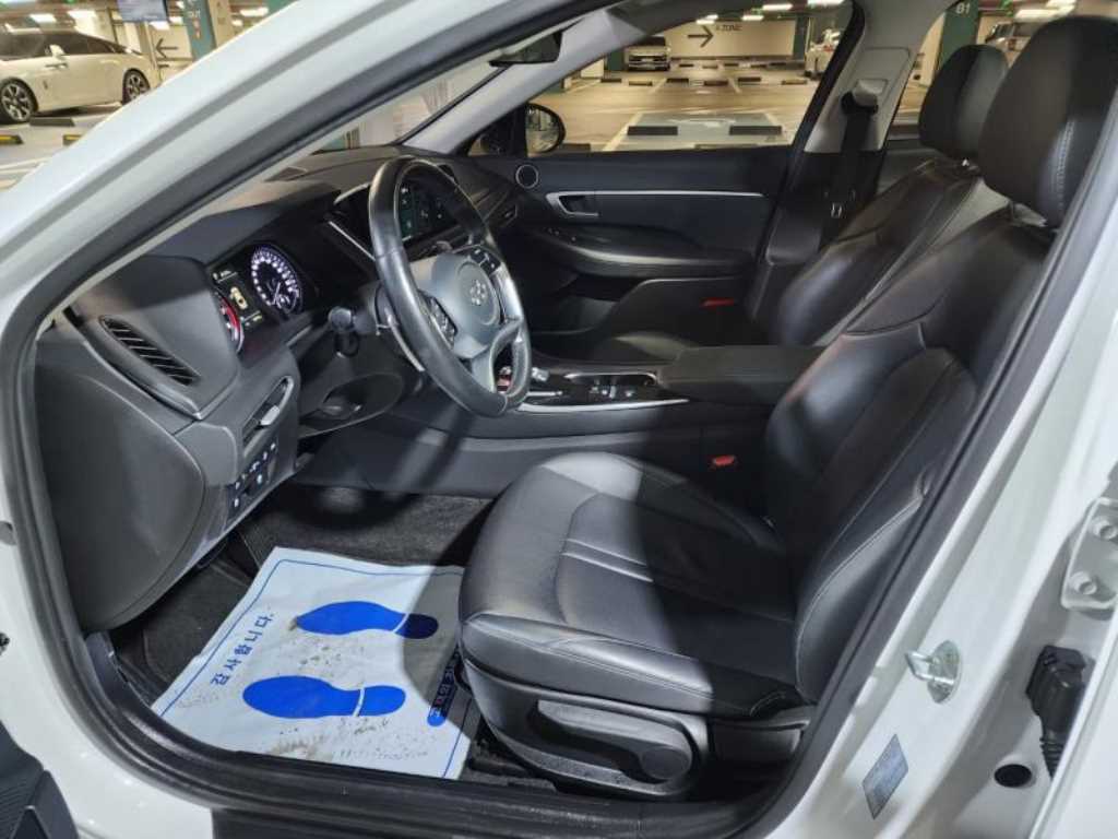 HYUNDAI Sonata - Vista 7