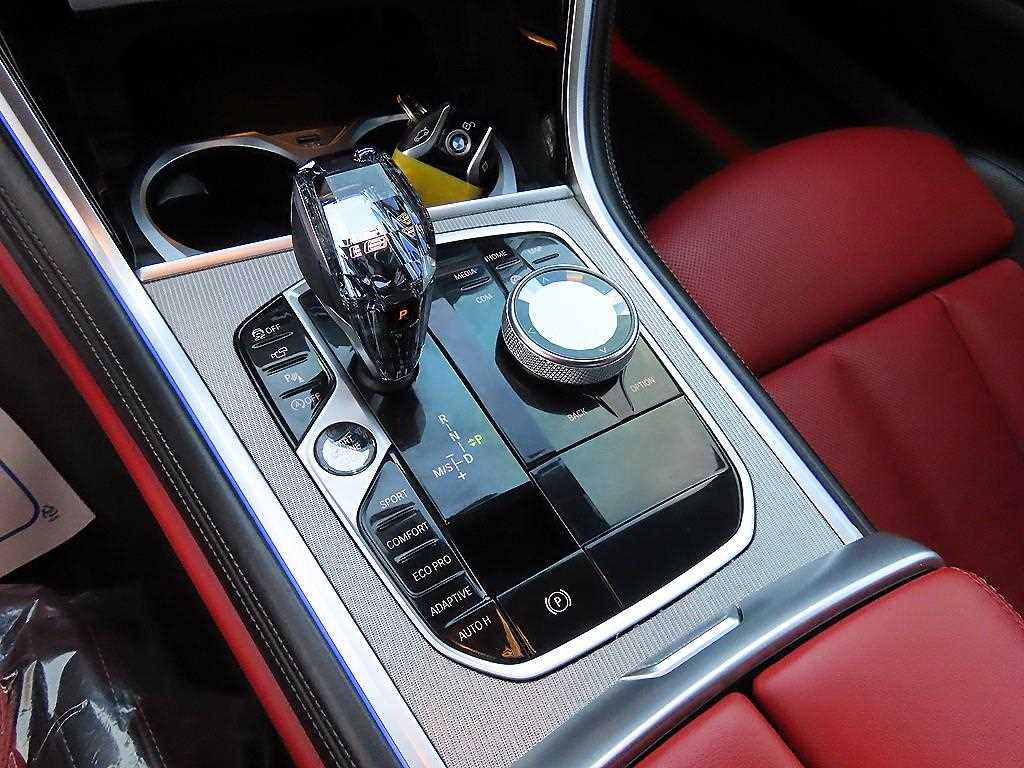 BMW 8 Series - Vista 11