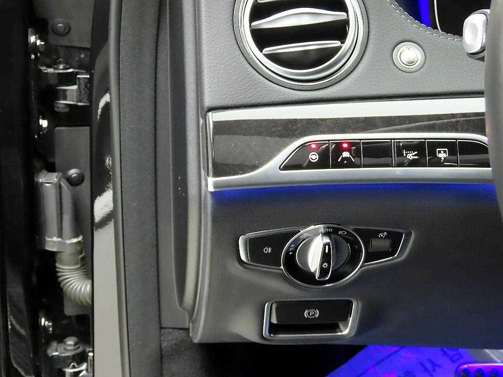 Mercedes Benz S Class - Vista 12