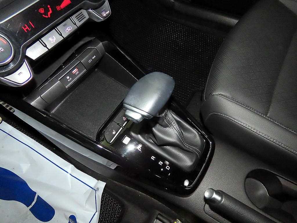 KIA Stonic - Vista 12