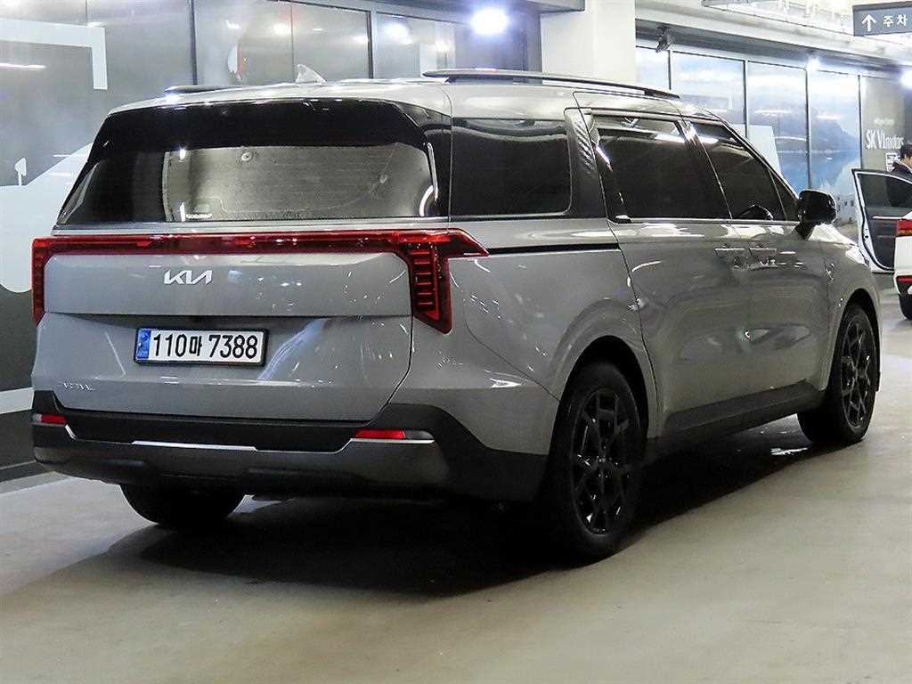 KIA Carnival - Vista 4