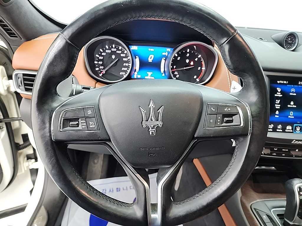 Maserati Levante - Vista 9