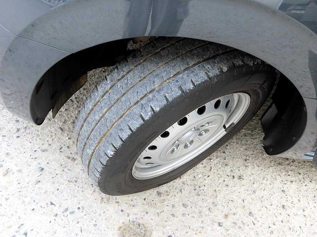 HYUNDAI Staria 2023 Gris - Importación desde Corea - HF Imports Iquique - Foto 18