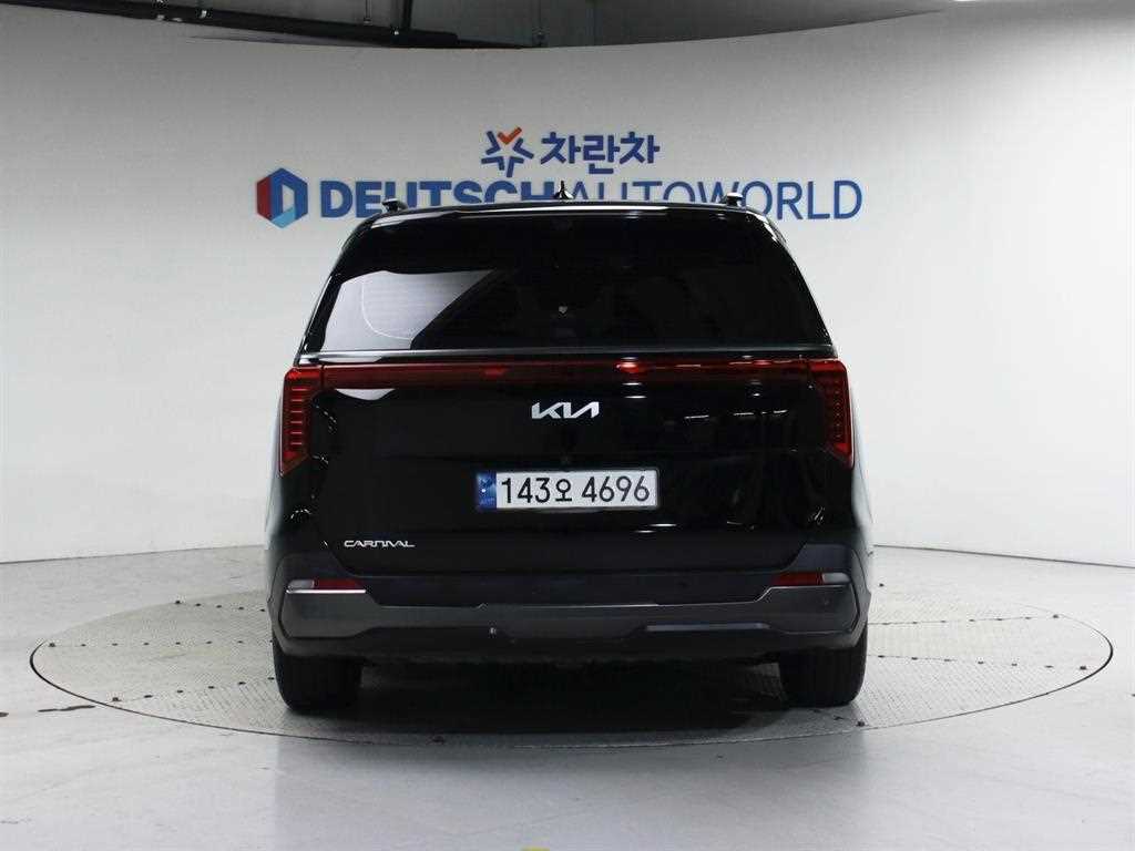 KIA Carnival - Vista 4