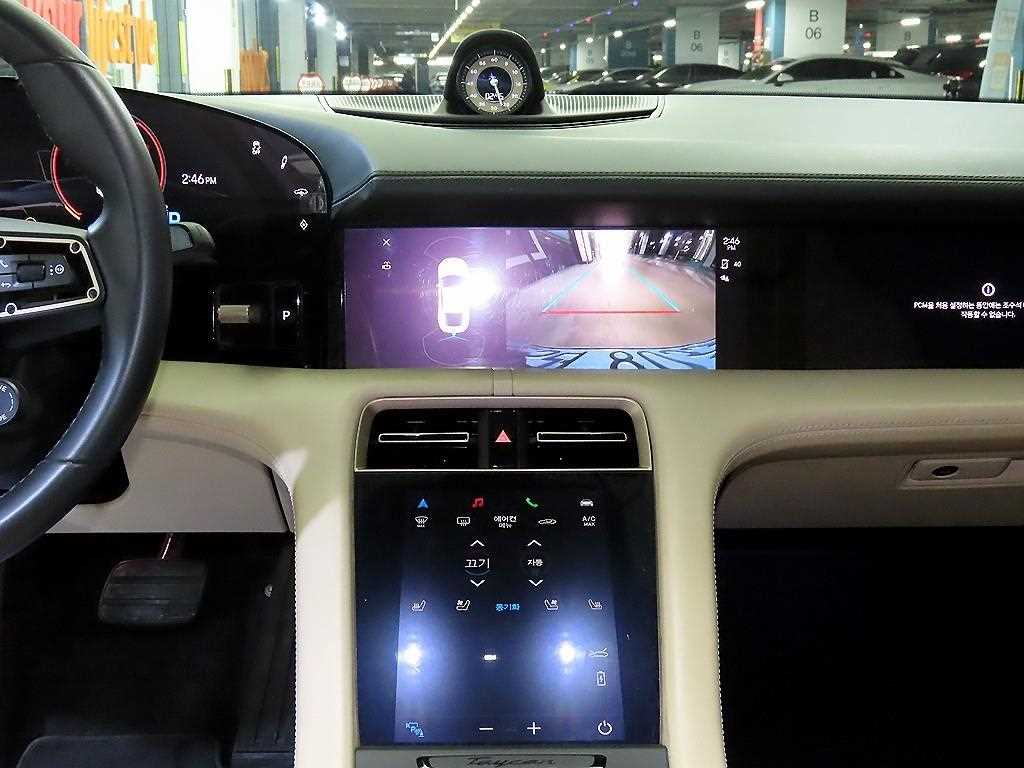 Porsche Taycan - Vista 11