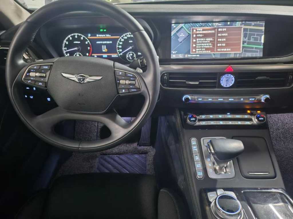 Genesis G90 - Vista 8